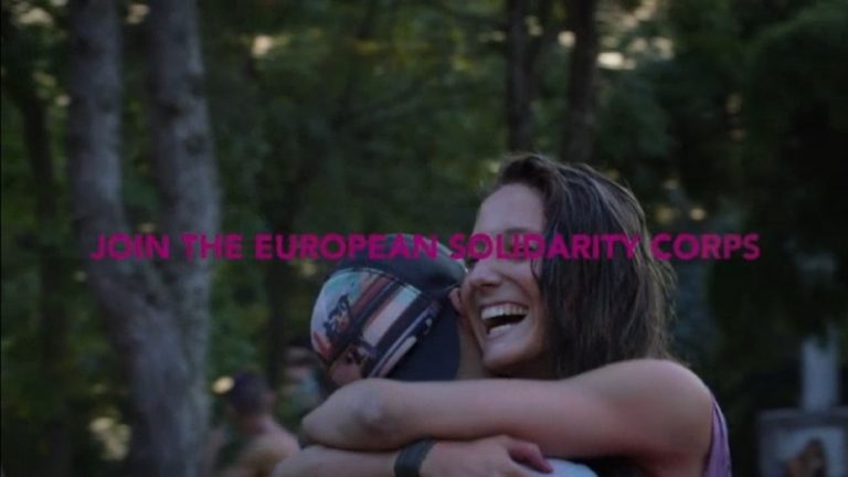 Az Európai Szolidaritási Testület 2020 után: így lehet egy fiatal önkéntes, gyakornok vagy munkavállaló