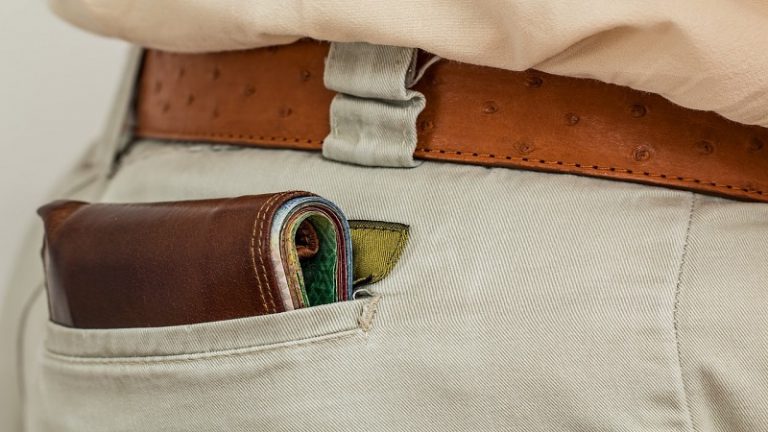 Rengeteg munkavállaló bére csökkenhetett Romániában