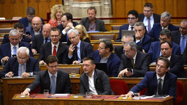 Parlamenti vita a kkv-k fejlesztéséről szóló törvénymódosításról