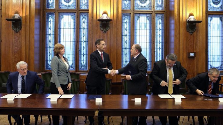 Nő a minimálbér és a garantált bérminimum Nő a minimálbér és a garantált bérminimum