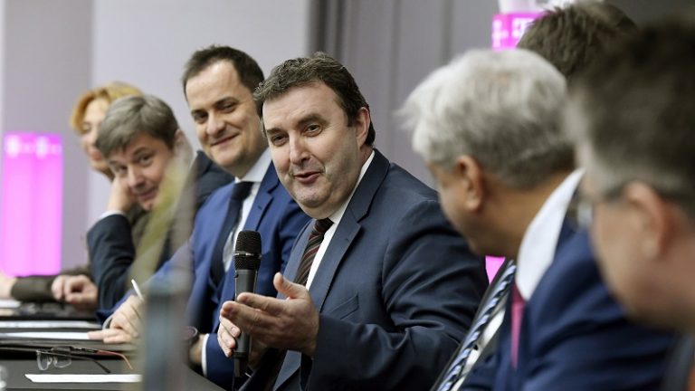 A magyar versenyképesség kulcsa a jobb innovációs teljesítmény A magyar versenyképesség kulcsa a jobb innovációs teljesítmény