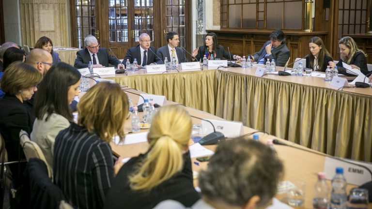 A digitális világ kihívásai az OECD Nemzeti Tanácsának napirendjén A digitális világ kihívásai az OECD Nemzeti Tanácsának napirendjén