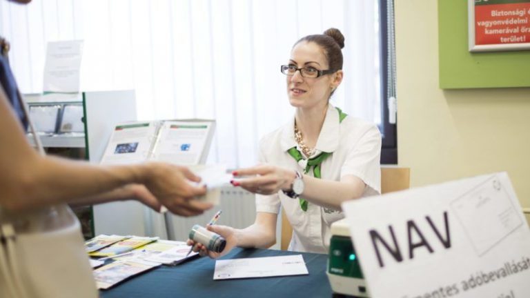 Május 20-áig tovább tartanak nyitva a NAV központi ügyfélszolgálatai Május 20-áig tovább tartanak nyitva a NAV központi ügyfélszolgálatai