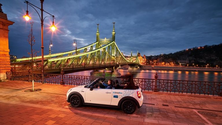 A budapesti repülőtér is elérhető a DriveNow autómegosztó szolgáltatásával A budapesti repülőtér is elérhető a DriveNow autómegosztó szolgáltatásával