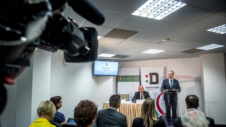 Korszakváltást jelent az agráriumban a digitális agrárstratégia Korszakváltást jelent az agráriumban a digitális agrárstratégia
