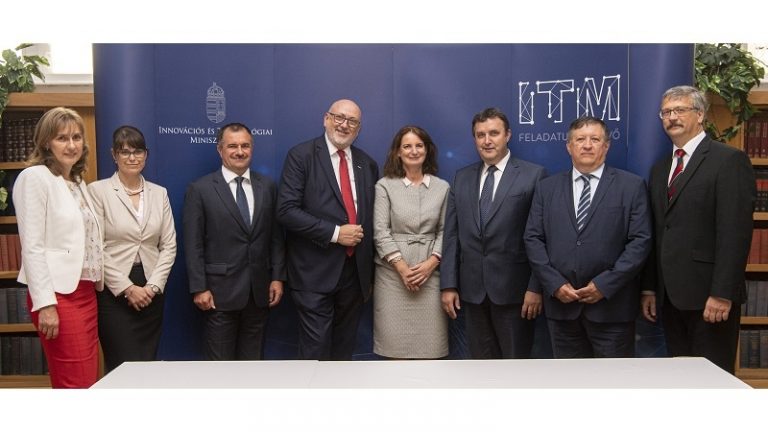 Együttműködik a kormány a Rail Cargo Hungariával