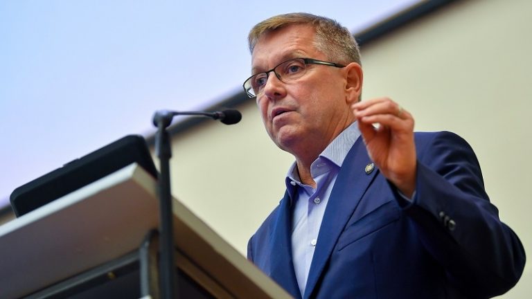 Matolcsy György: teljes gazdasági fordulatra van szükség Magyarországon