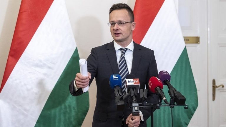 Több mint 700 milliárd forintnyi beruházás az első félévben