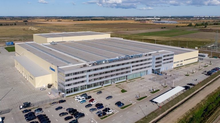 Sikeres az átállás a termelésorientált gazdaságról a technológiaorientált gazdaságra