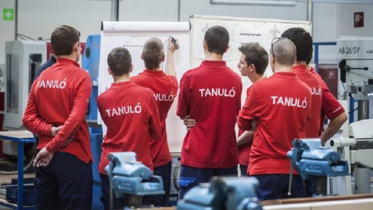 A gazdaság igényeihez kell igazítani a szakképzést
