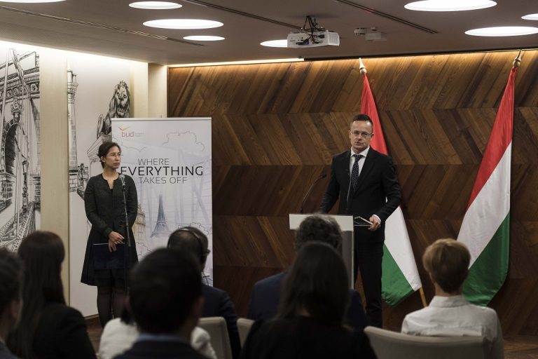 Budapest és Csungking között indít járatot a Hainan Airlines Budapest és Csungking között indít járatot a Hainan Airlines