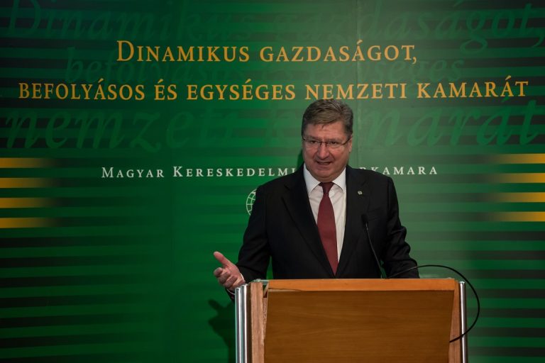 Parragh Lászlót választották meg ismét az MKIK elnökének Parragh Lászlót választották meg ismét az MKIK elnökének