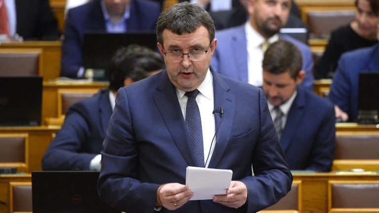 Elkészült a Mesterséges intelligencia stratégia Elkészült a Mesterséges intelligencia stratégia