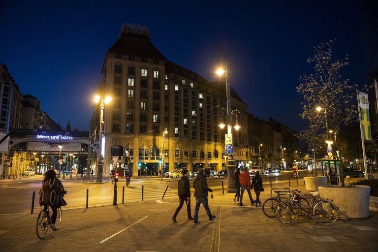 Budapesten 70 százalék feletti lehet a szállodák bevételkiesése idén Budapesten 70 százalék feletti lehet a szállodák bevételkiesése idén