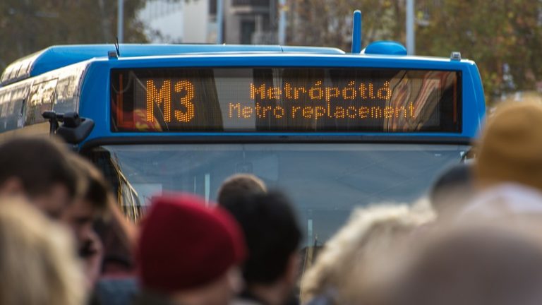 Július végétől csak egy rövid szakaszon jár a 3-as metró Július végétől csak egy rövid szakaszon jár a 3-as metró
