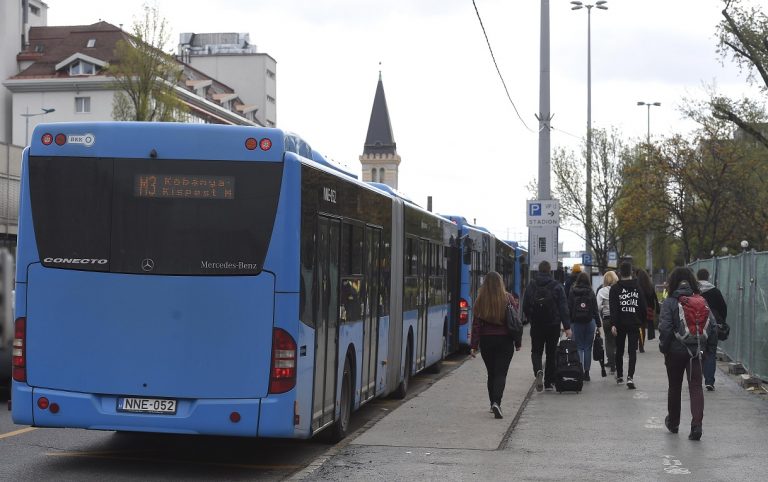 Forgalomkorlátozások a belvárosban a metrófelújítás miatt Forgalomkorlátozások a belvárosban a metrófelújítás miatt
