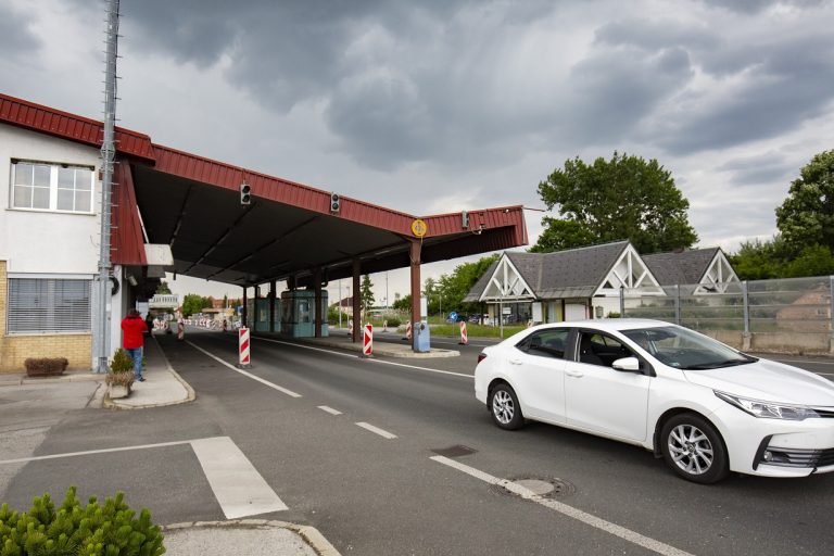 Korlátozásmentesen lehet utazni Ausztriába, Csehországba és Szlovákiába Korlátozásmentesen lehet utazni Ausztriába, Csehországba és Szlovákiába