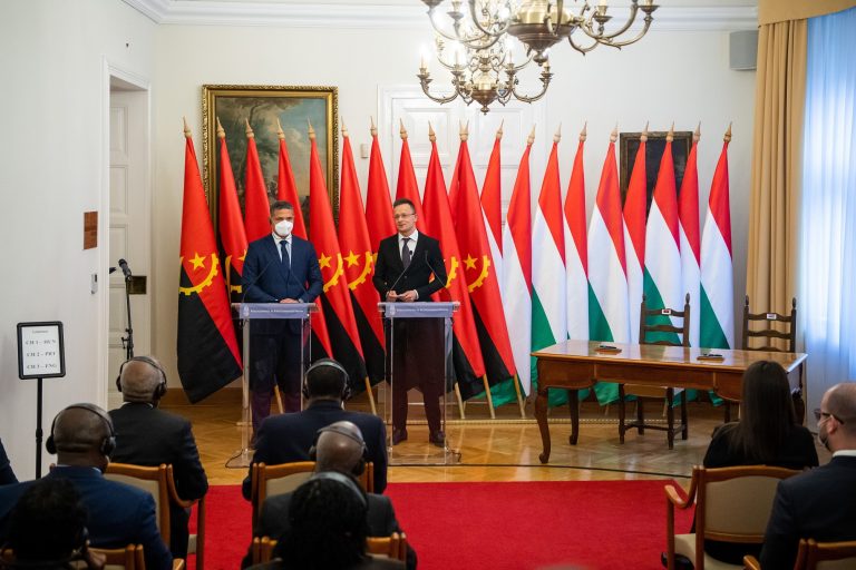 Magyar vállalatok jelentős beruházásokra készülnek Angolában Magyar vállalatok jelentős beruházásokra készülnek Angolában