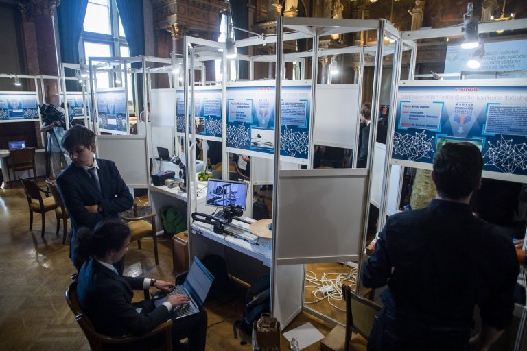 Átadták az ifjúsági innovációs díjakat Átadták az ifjúsági innovációs díjakat
