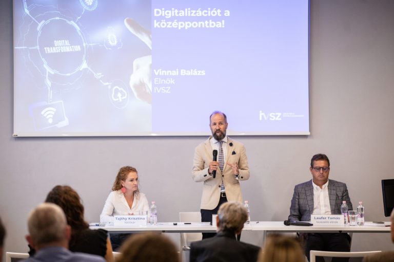Digitalizálódó vállalatok vezetői az IVSZ elnökségében Digitalizálódó vállalatok vezetői az IVSZ elnökségében