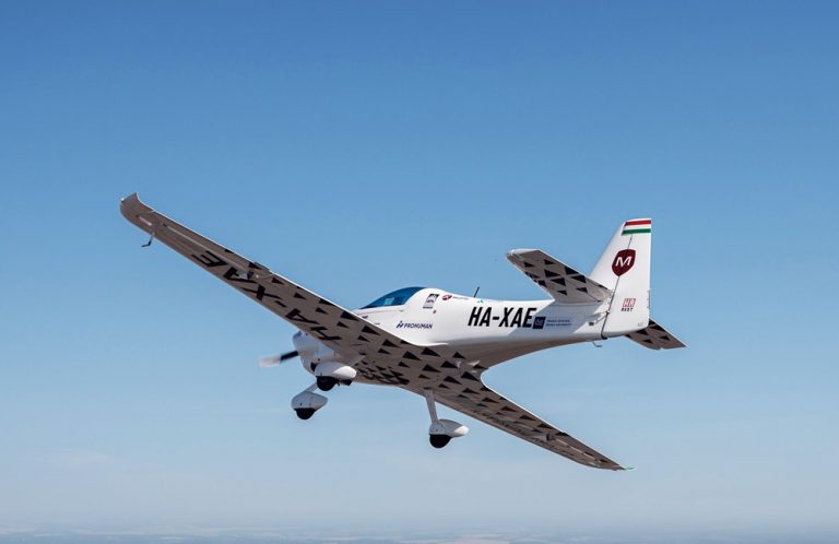 Ötven repülőgépet rendelt meg egy kínai vállalat a Magnus Aircraft Zrt.-től Ötven repülőgépet rendelt meg egy kínai vállalat a Magnus Aircraft Zrt.-től