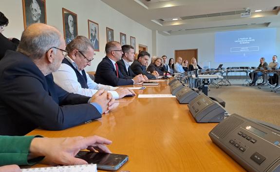 Kamarai együttműködés keretében támogatná a területfejlesztési miniszter a vállalkozásokat