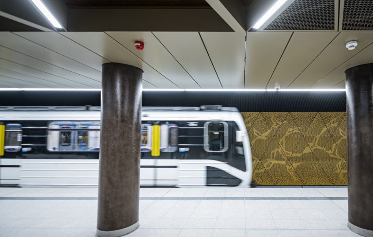 Március 20-tól újra a teljes vonalon jár a 3-as metró hétköznap Március 20-tól újra a teljes vonalon jár a 3-as metró hétköznap