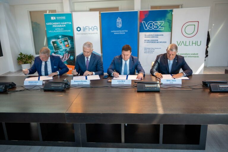 Stratégiai megállapodást kötöttek a vállalkozásfejlesztéssel foglalkozó szervezetek Stratégiai megállapodást kötöttek a vállalkozásfejlesztéssel foglalkozó szervezetek