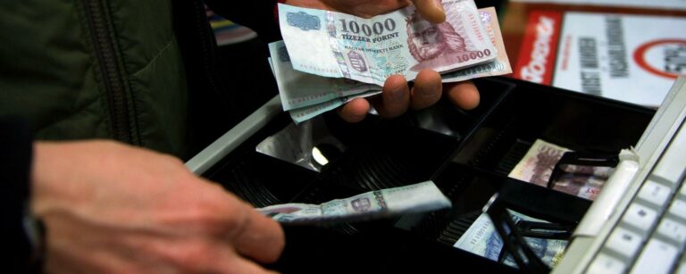 Júliustól indul a bolti készpénzfelvétel Júliustól indul a bolti készpénzfelvétel