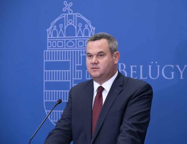 Összevonják az NNK-t és az OGYÉI-t Összevonják az NNK-t és az OGYÉI-t
