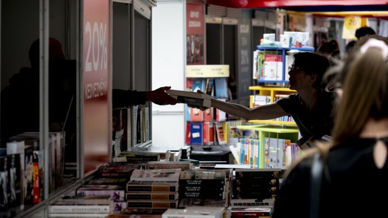 Megnyílt az Ünnepi Könyvhét Megnyílt az Ünnepi Könyvhét